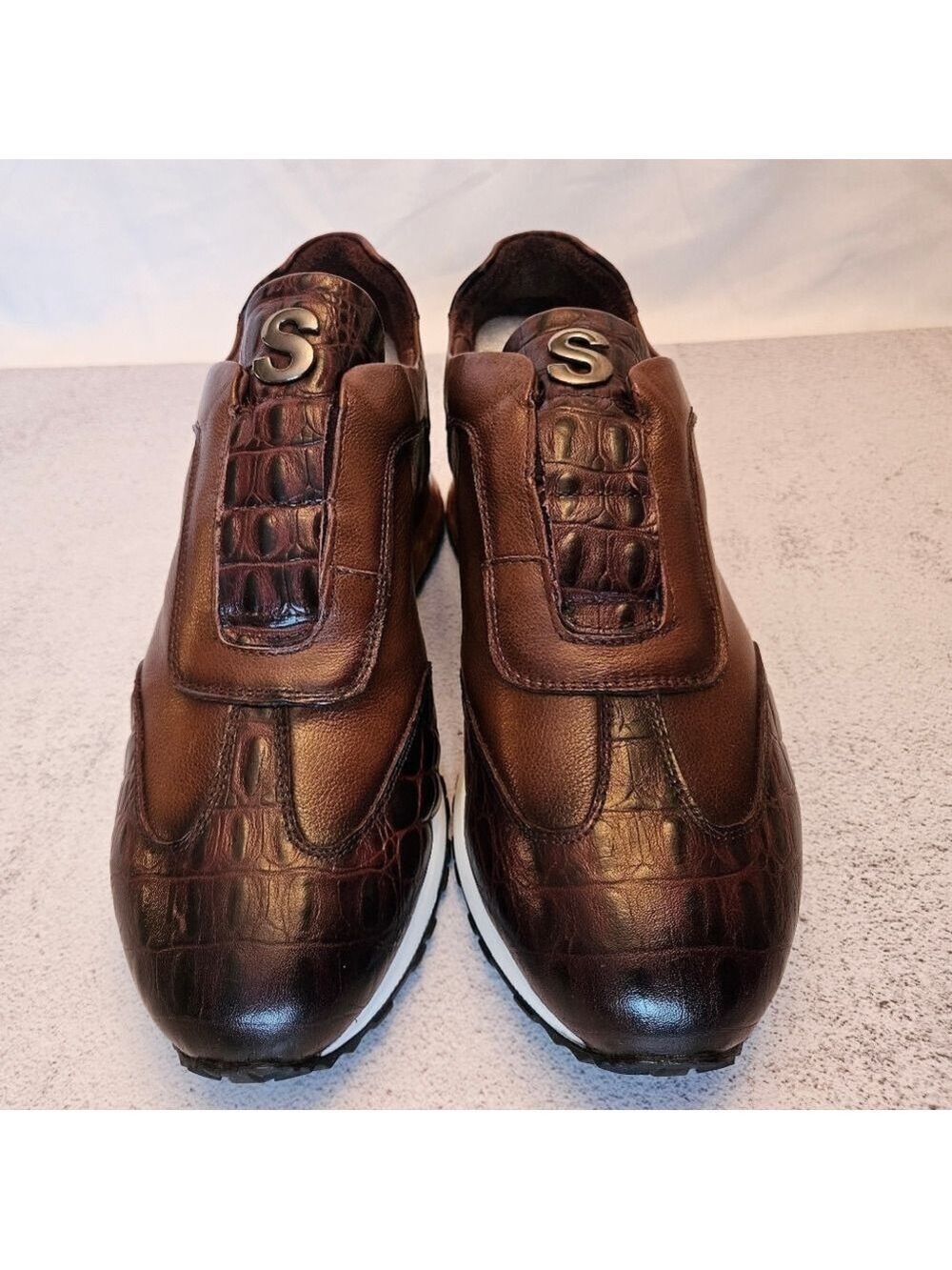 NIB Size 7 Men's Premium Leather Slip on Sneaker "Reptile"Leather, Metal Accents
